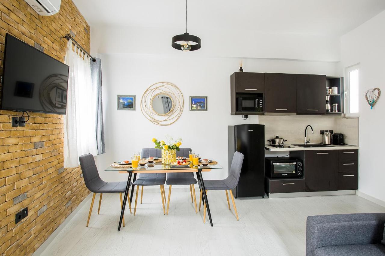 Deluxe Town Hall Square Flat In Historical Center 3 * Corfu (city)